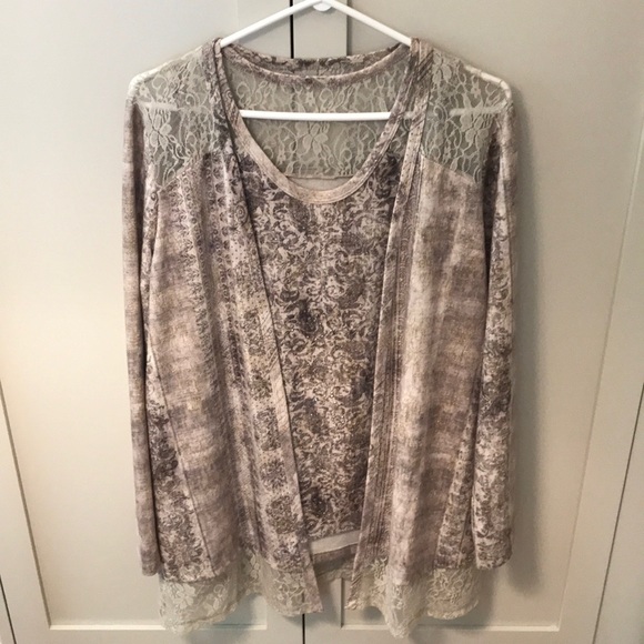 Joseph Ripkoff 2 Piece Cami and light jacket. - Picture 2 of 10